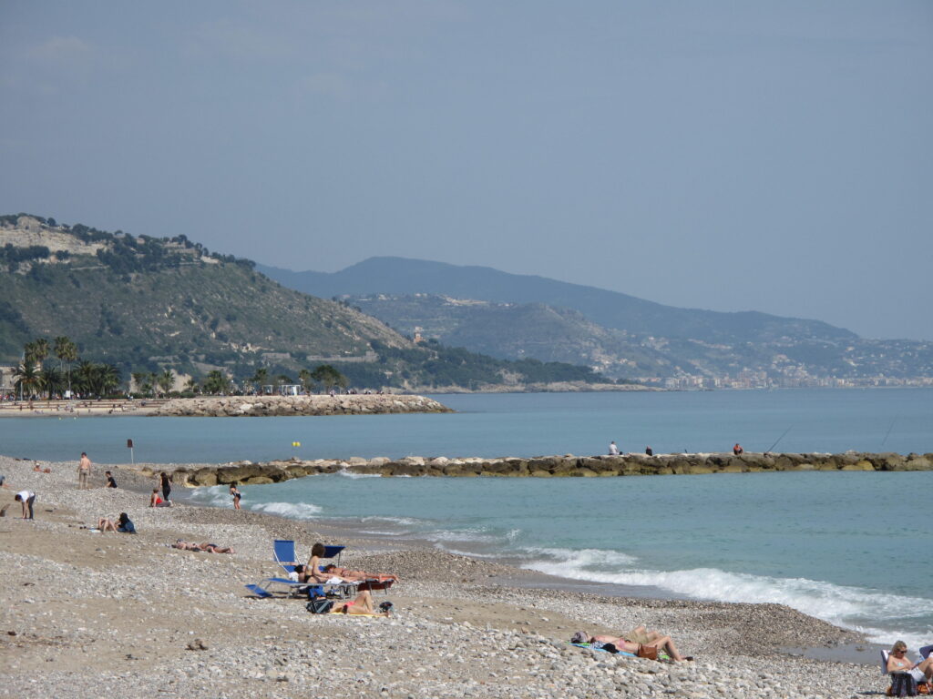 Carei, Menton